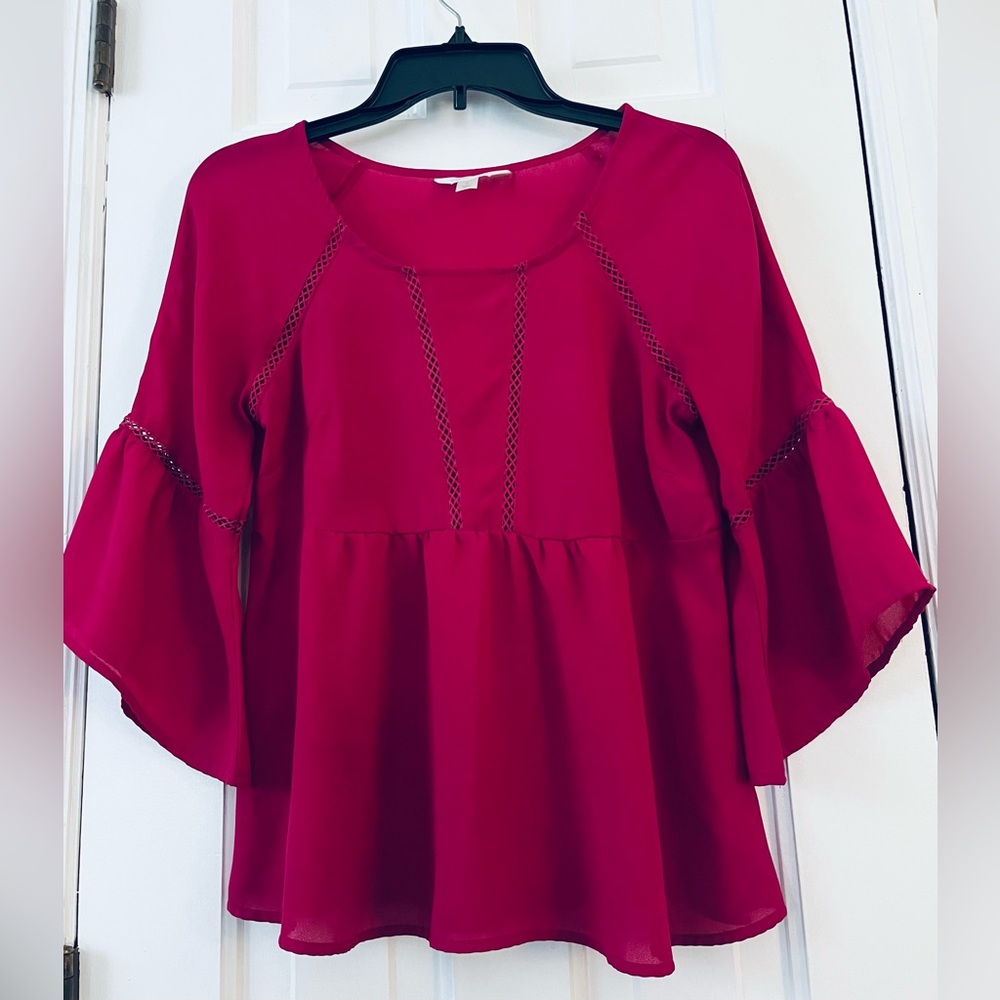 DECREE Women's Magenta, Empire Waist, Bell Sleeve Blouse. Size: Small
